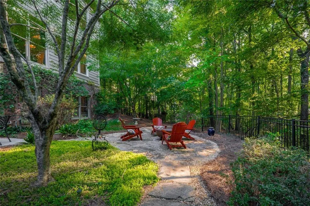155 Willow Oak Lane Dawsonville, GA 30534