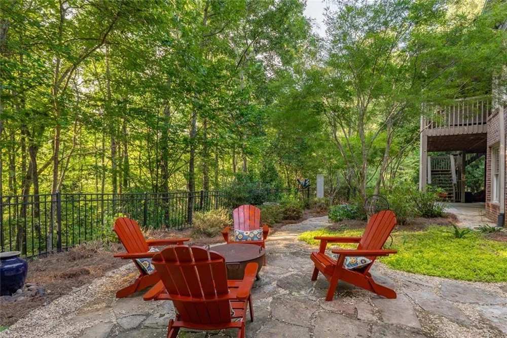 155 Willow Oak Lane Dawsonville, GA 30534