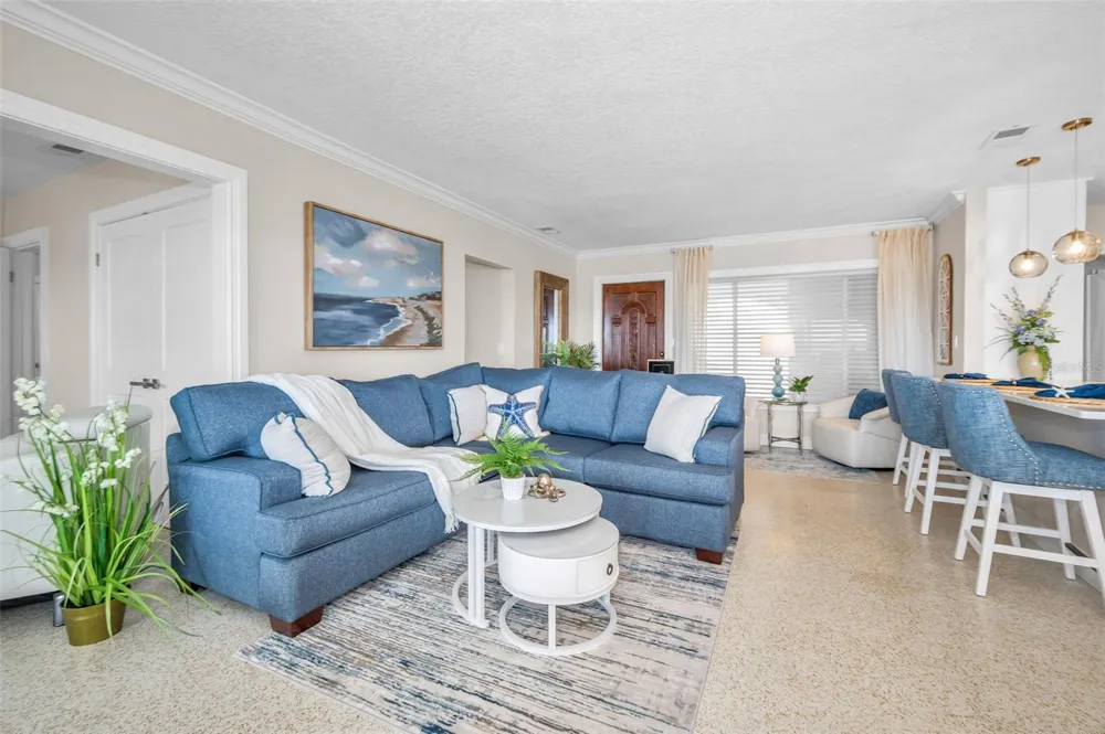 52 PINE CIRCLE Belleair, FL 33756