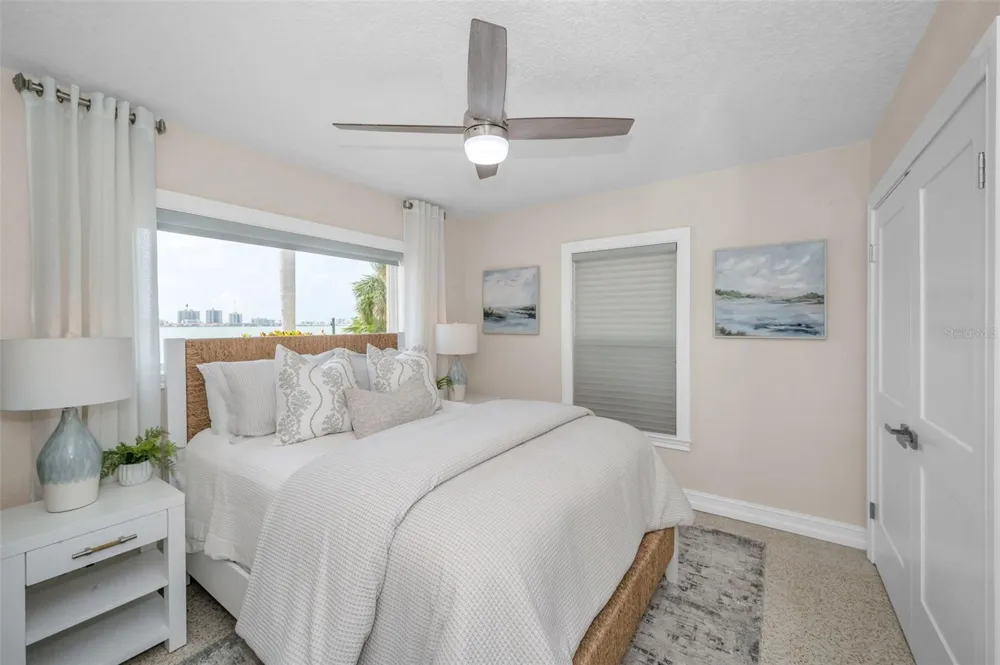 52 PINE CIRCLE Belleair, FL 33756