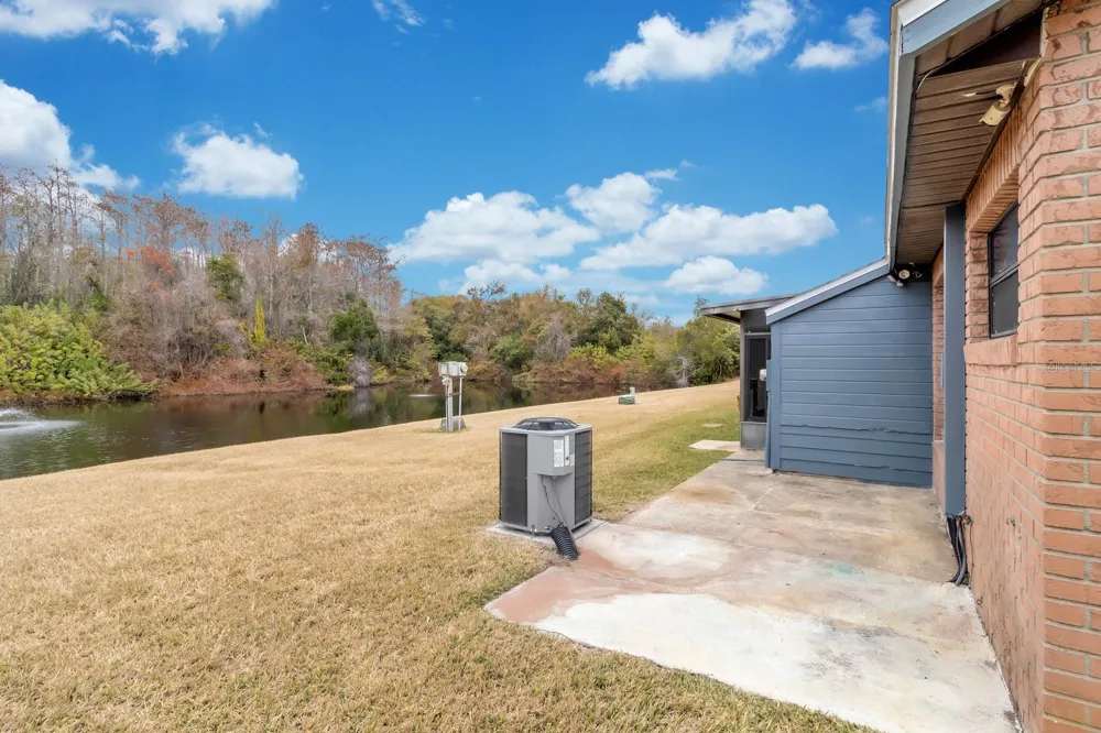 2432 KING OAK COURT St Cloud, FL 34769