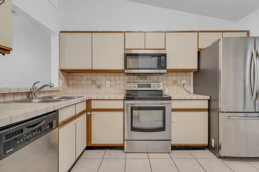2432 KING OAK COURT St Cloud, FL 34769