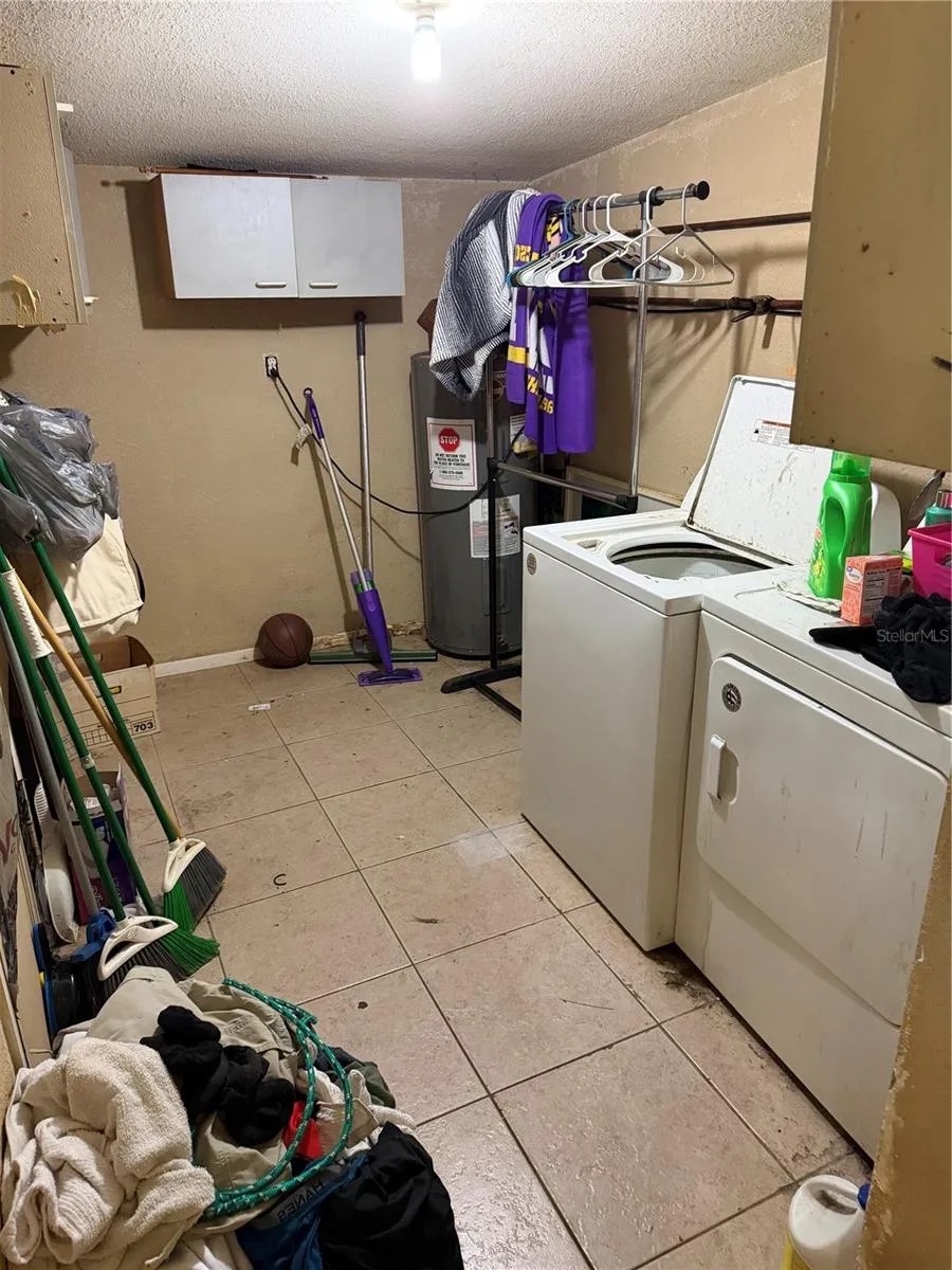 3011 FLORIDA BOULEVARD Bradenton, FL 34207