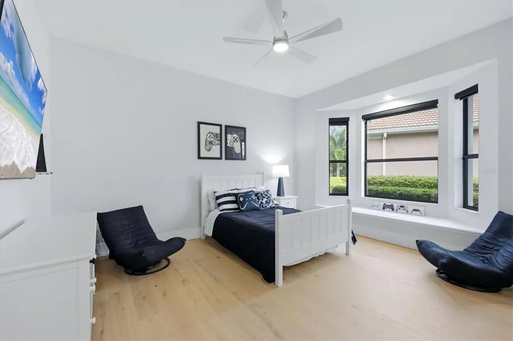 6809 BELMONT COURT Bradenton, FL 34202