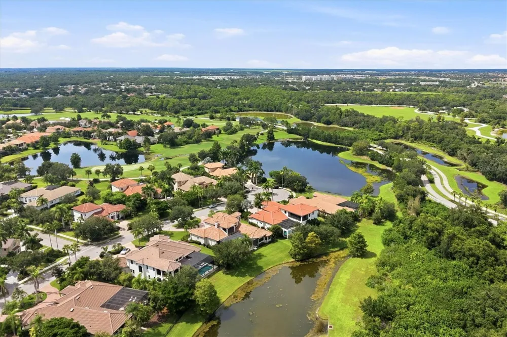 6809 BELMONT COURT Bradenton, FL 34202