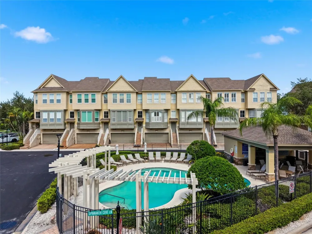 8703 SUNRISE JIB WAY Tampa, FL 33615