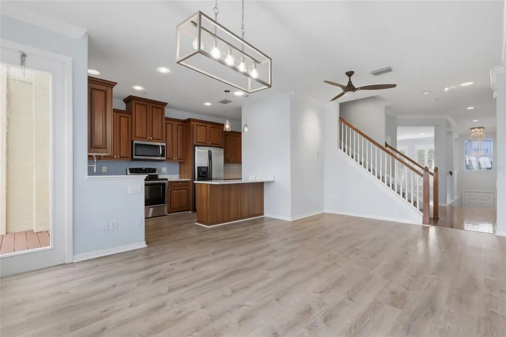 8703 SUNRISE JIB WAY Tampa, FL 33615