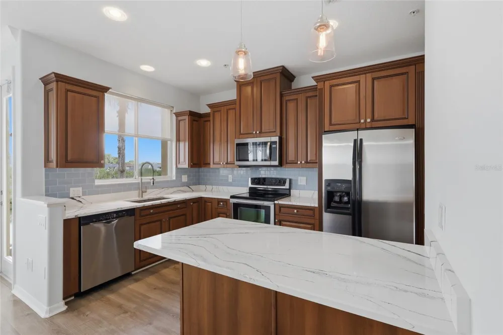 8703 SUNRISE JIB WAY Tampa, FL 33615