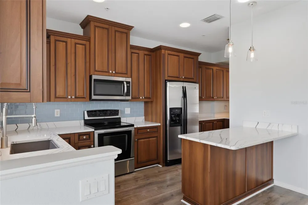 8703 SUNRISE JIB WAY Tampa, FL 33615