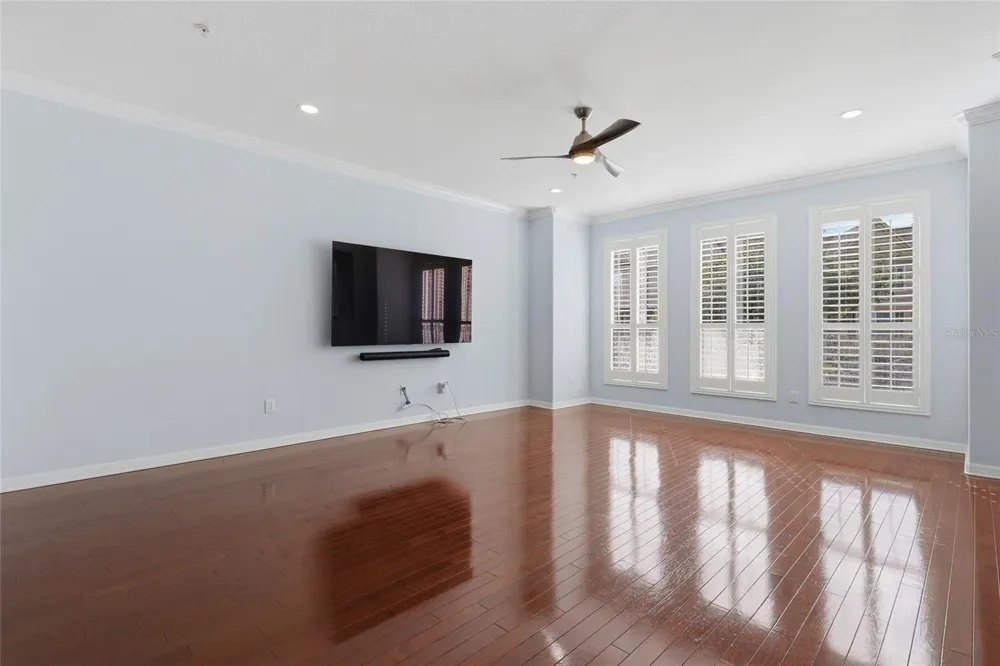 8703 SUNRISE JIB WAY Tampa, FL 33615