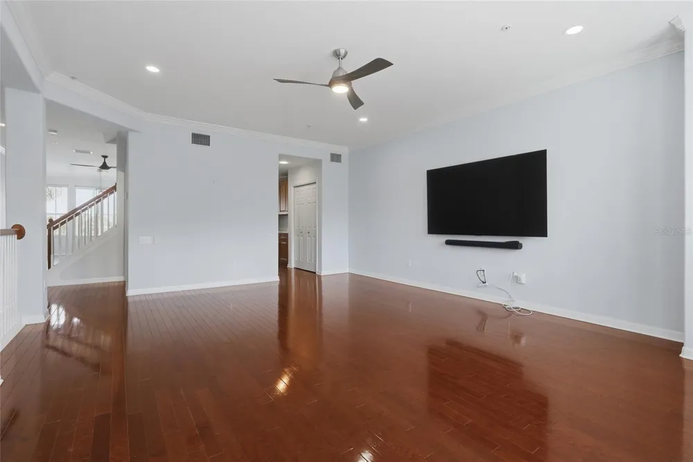 8703 SUNRISE JIB WAY Tampa, FL 33615