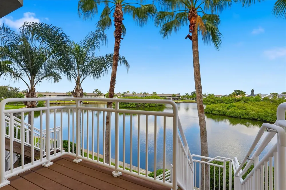 8703 SUNRISE JIB WAY Tampa, FL 33615