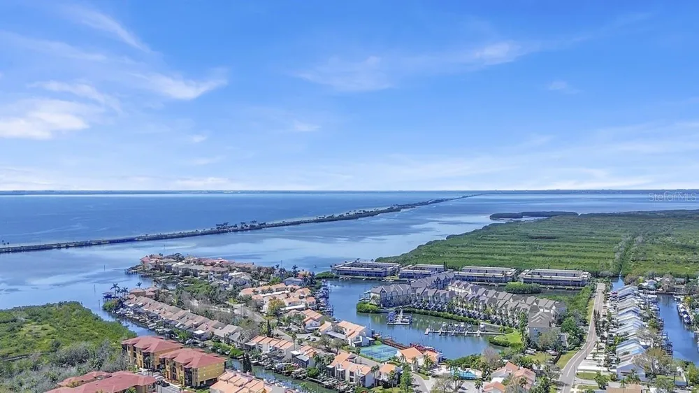 8703 SUNRISE JIB WAY Tampa, FL 33615