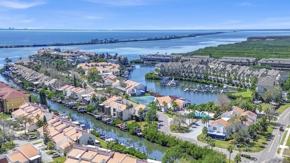 8703 SUNRISE JIB WAY Tampa, FL 33615