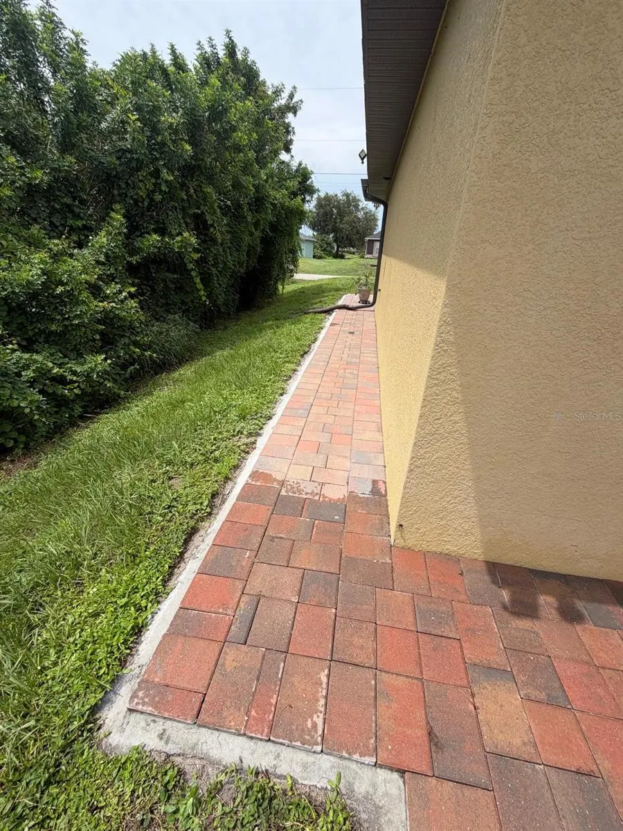 3015 12TH STREET SW Lehigh Acres, FL 33976