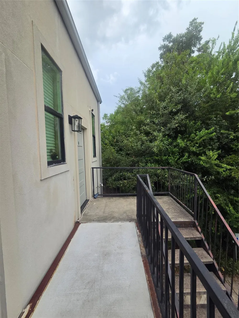 5713 Gulf Freeway #B Houston, TX 77023