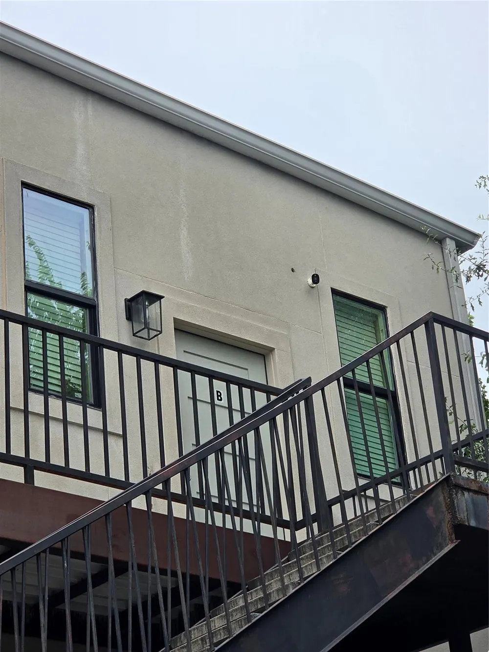 5713 Gulf Freeway #B Houston, TX 77023