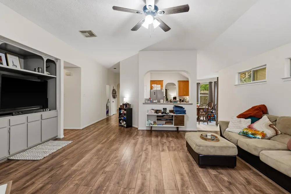 3710 S Barnett Way Missouri City, TX 77459