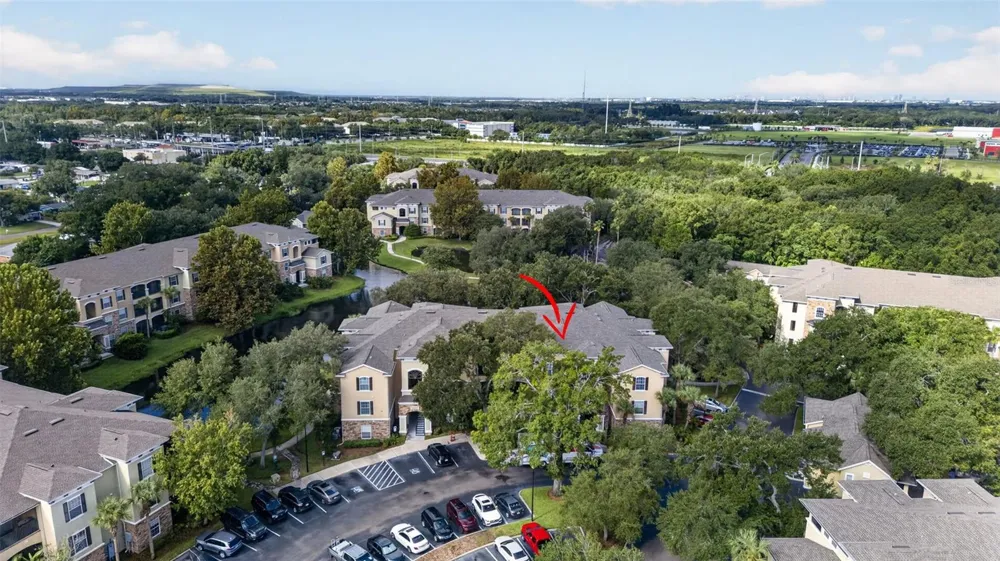 10103 COURTNEY OAKS CIRCLE #302 Tampa, FL 33619
