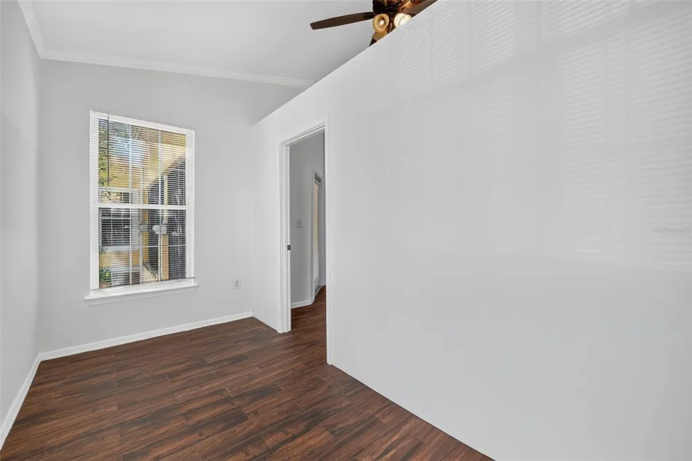 10103 COURTNEY OAKS CIRCLE #302 Tampa, FL 33619