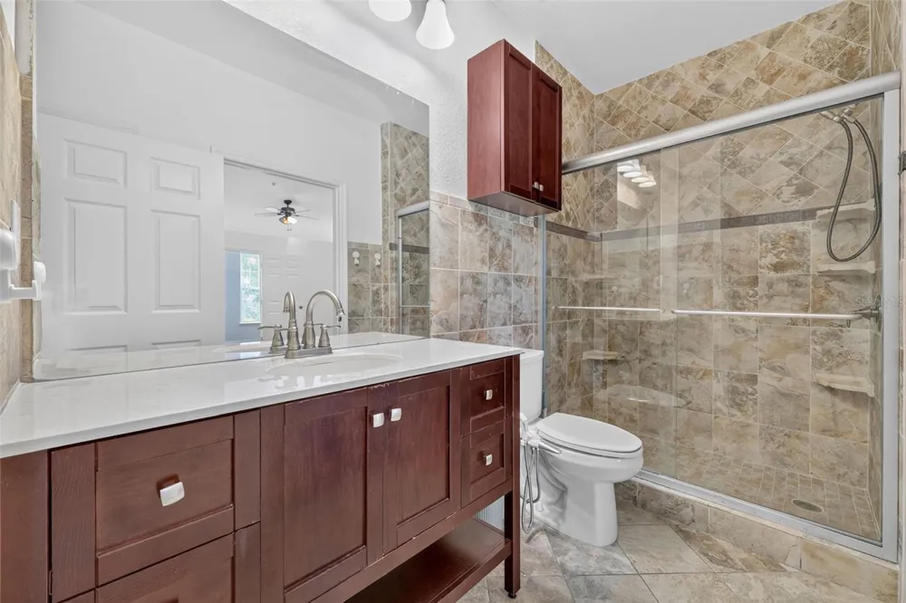 10103 COURTNEY OAKS CIRCLE #302 Tampa, FL 33619
