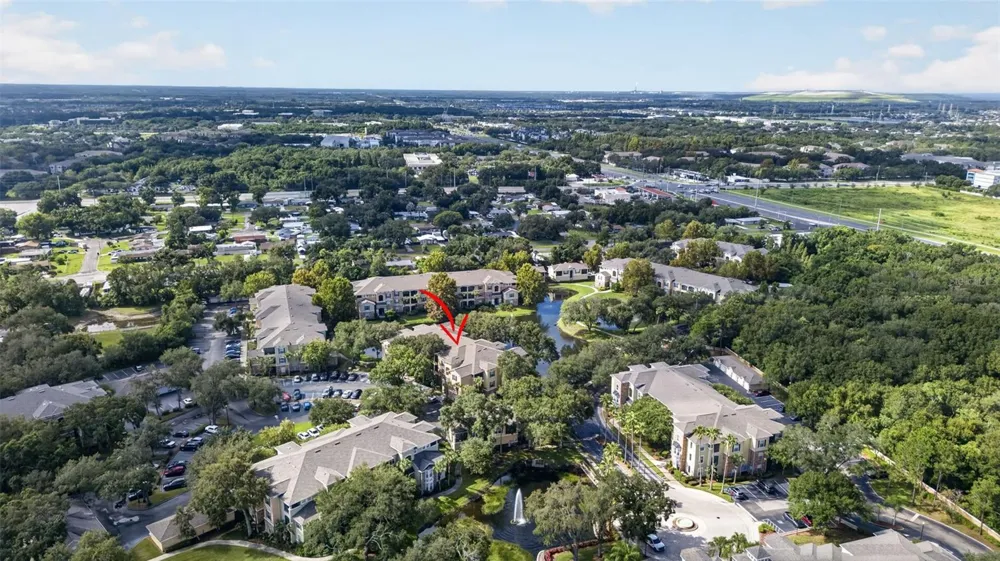 10103 COURTNEY OAKS CIRCLE #302 Tampa, FL 33619
