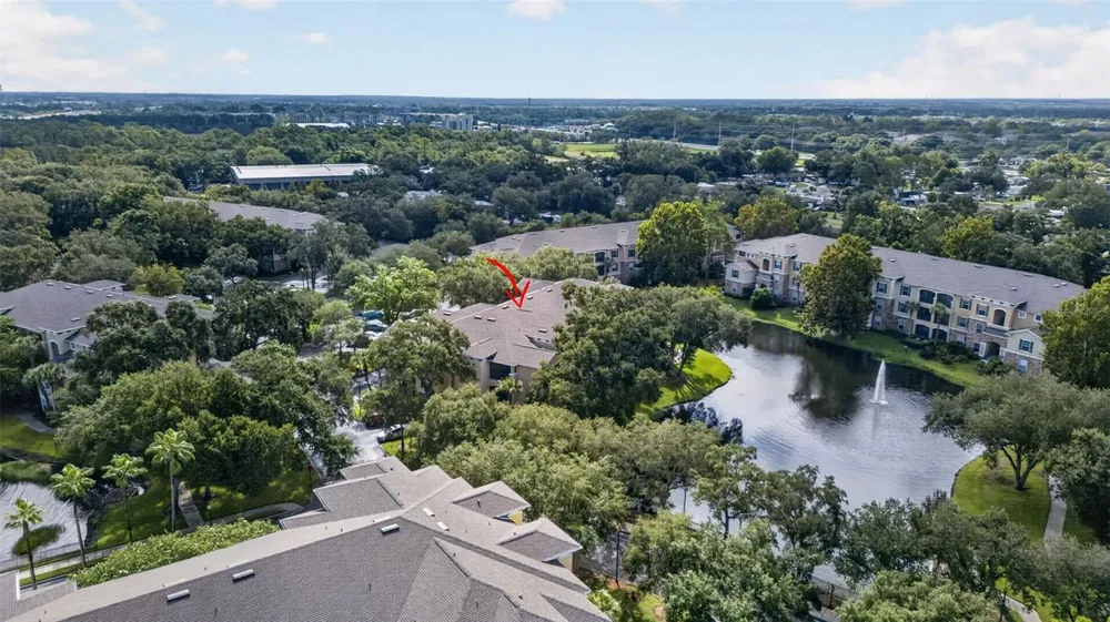 10103 COURTNEY OAKS CIRCLE #302 Tampa, FL 33619