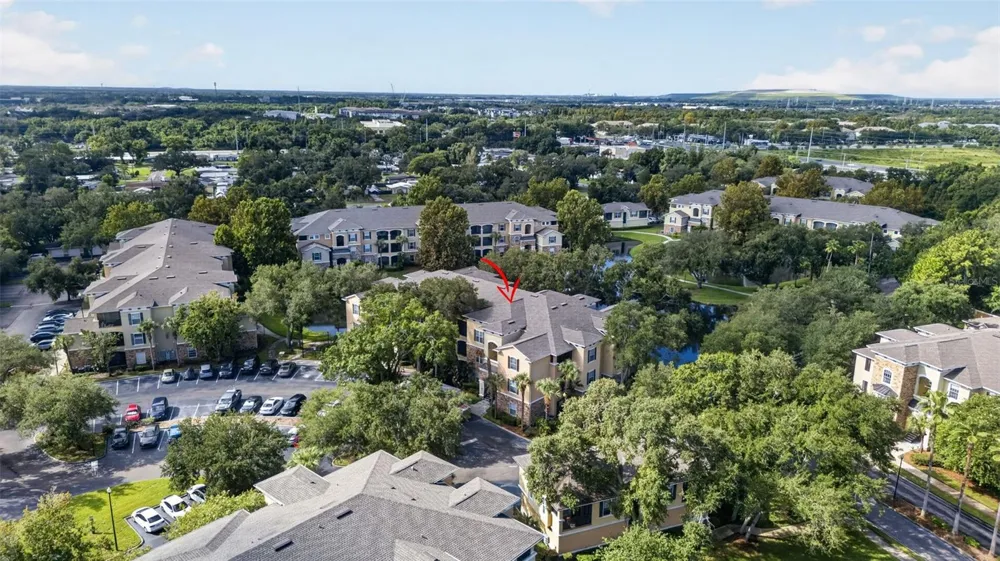 10103 COURTNEY OAKS CIRCLE #302 Tampa, FL 33619