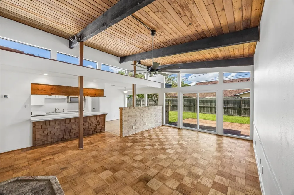 403 Shirleen Drive Seabrook, TX 77586