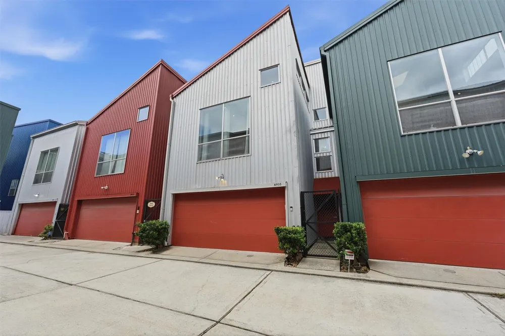 6935 Ardmore Street Houston, TX 77054