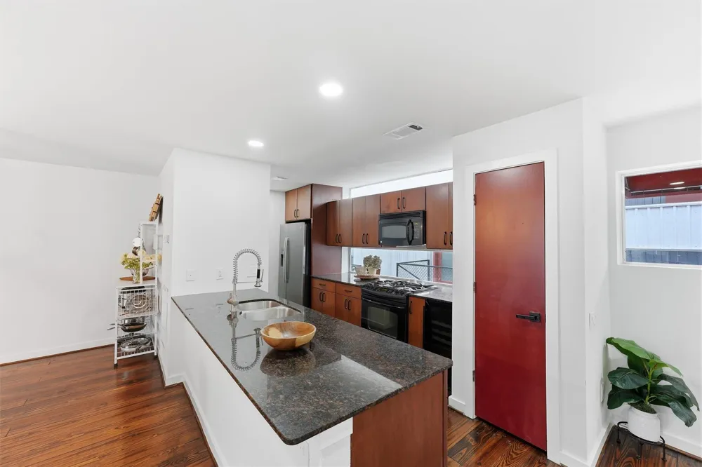 6935 Ardmore Street Houston, TX 77054