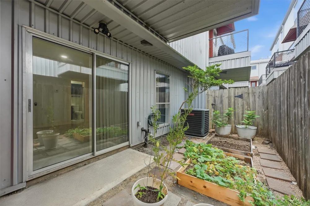 6935 Ardmore Street Houston, TX 77054