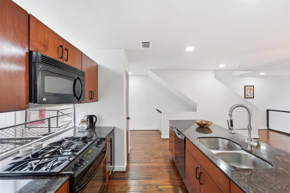 6935 Ardmore Street Houston, TX 77054