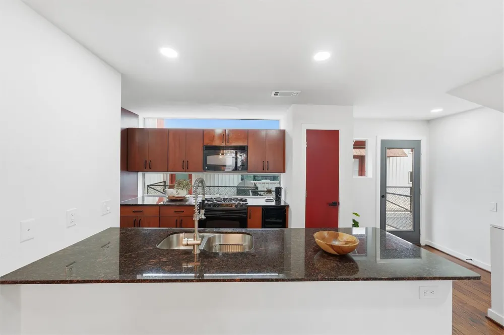6935 Ardmore Street Houston, TX 77054