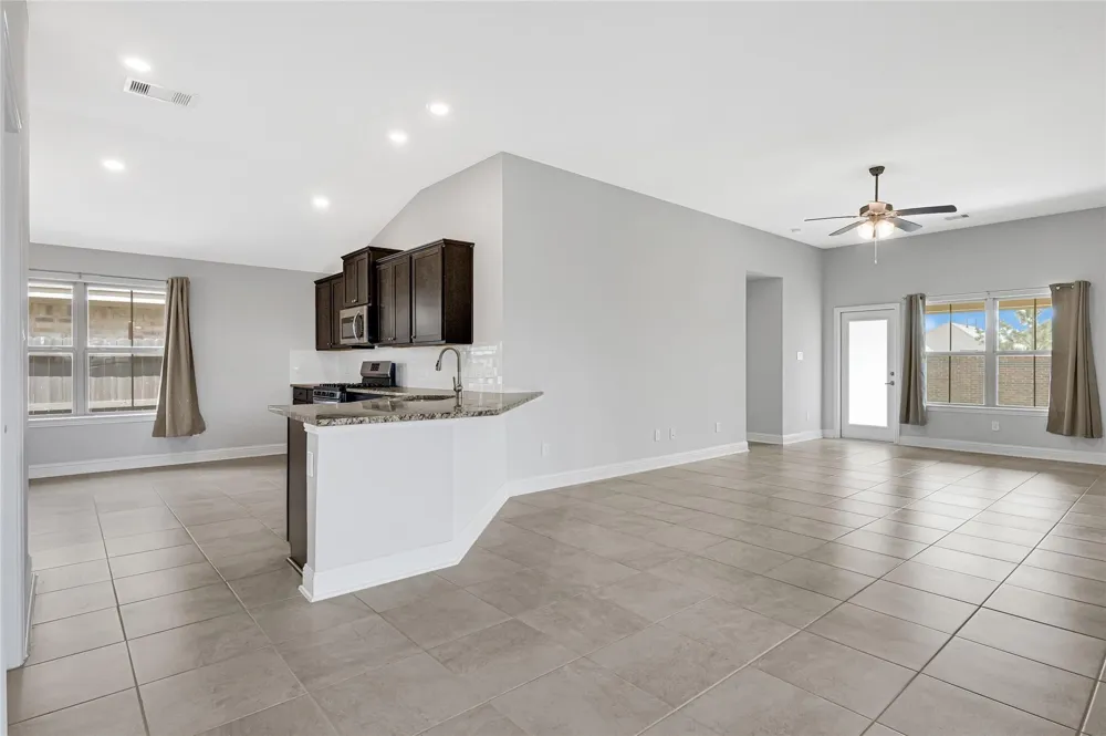 22211 Senoma Ridge Drive Hockley, TX 77447
