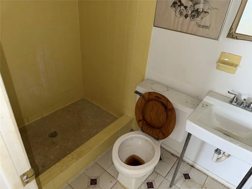 8019 COLTON DRIVE Port Richey, FL 34668