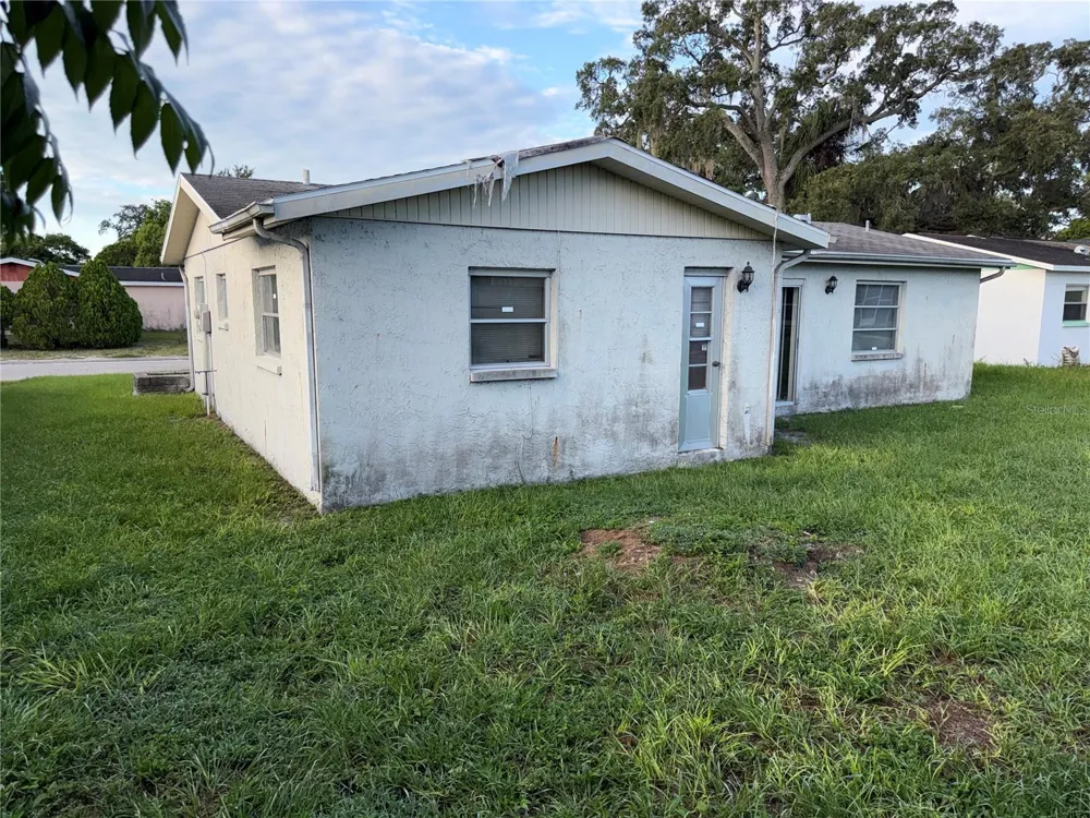8019 COLTON DRIVE Port Richey, FL 34668