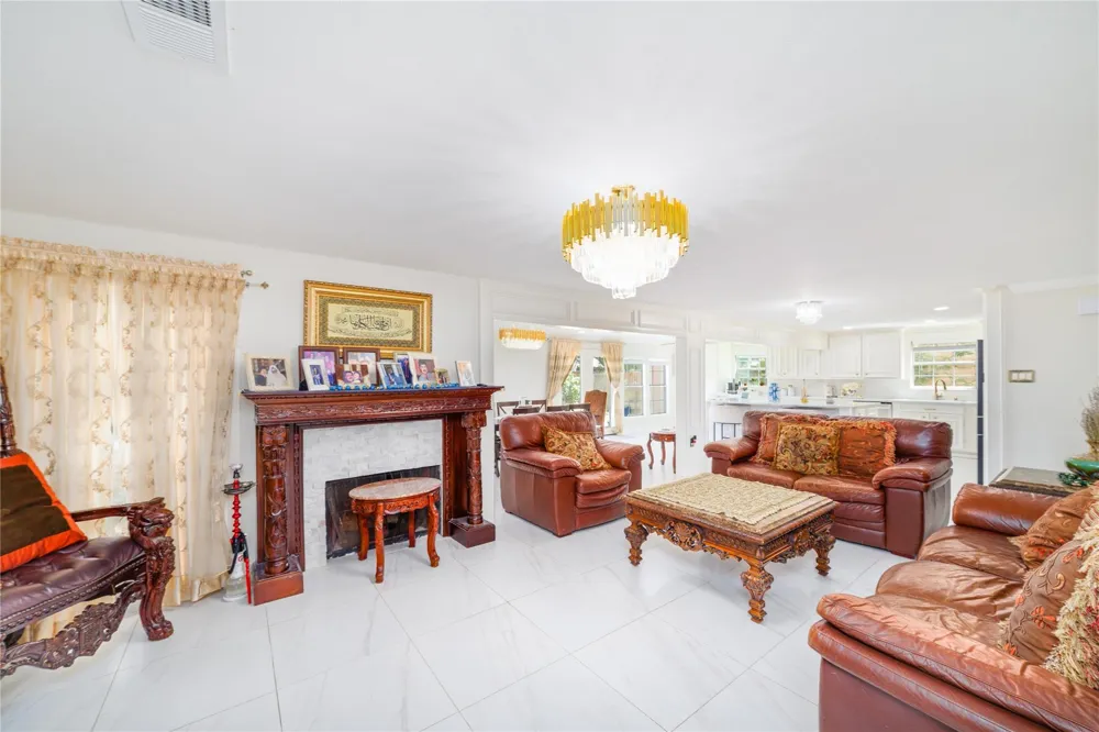 7711 Miller Glen Lane Houston, TX 77072