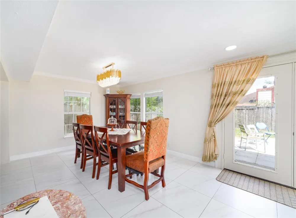 7711 Miller Glen Lane Houston, TX 77072