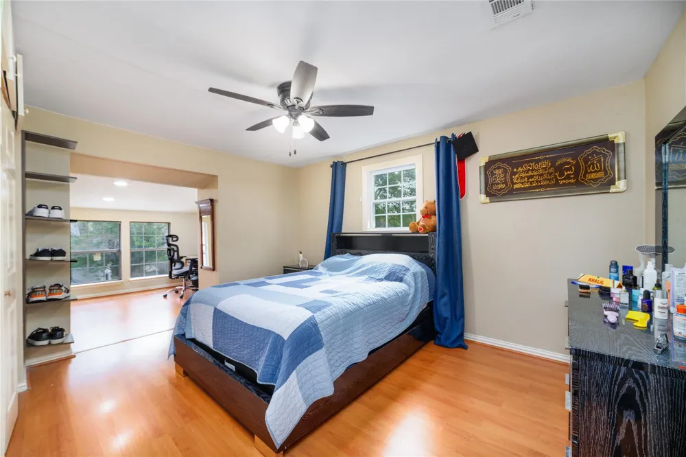 7711 Miller Glen Lane Houston, TX 77072
