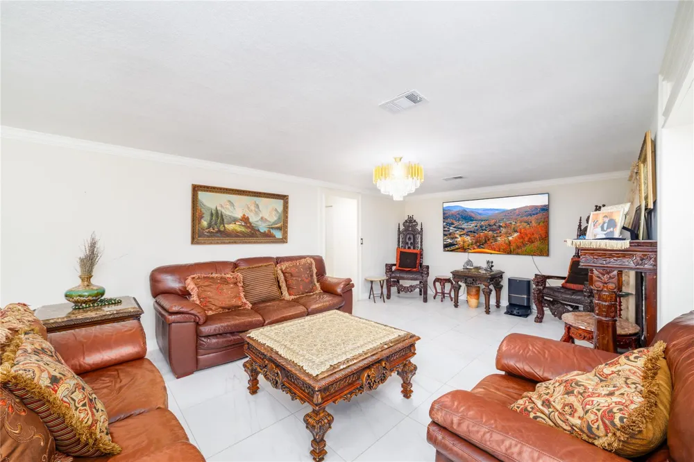 7711 Miller Glen Lane Houston, TX 77072