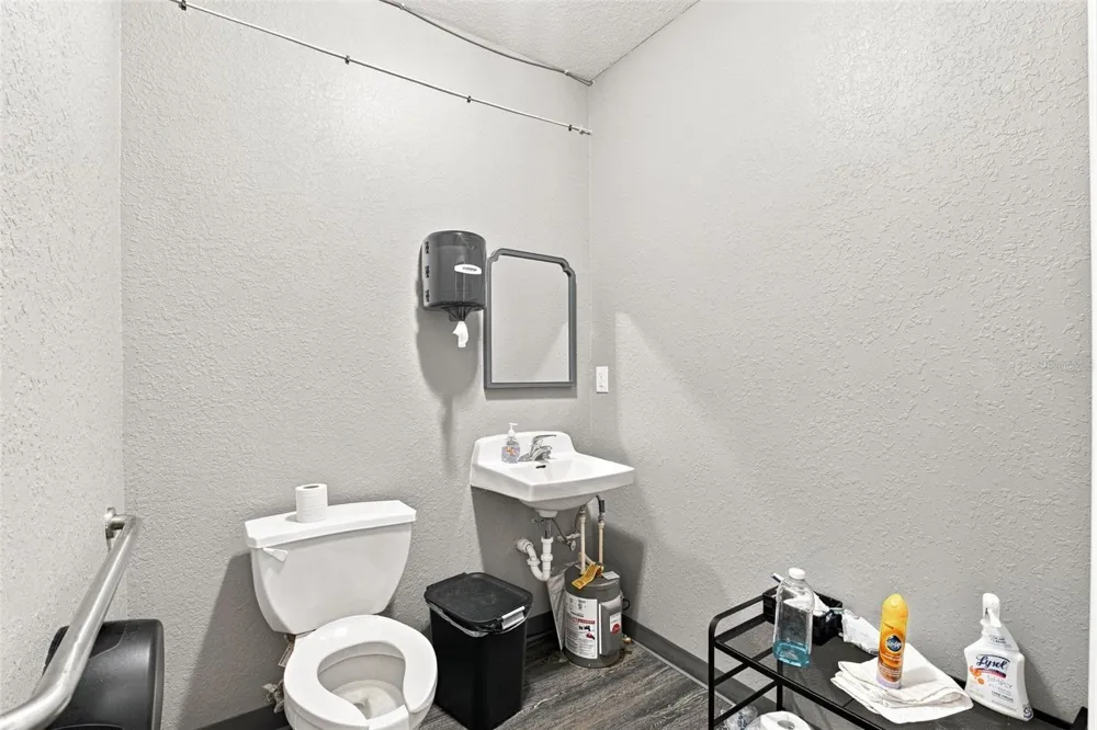 2842 TAMIAMI TRAIL Port Charlotte, FL 33952