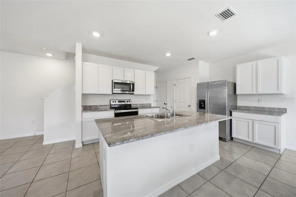 16353 SILENT SANDS LANE Odessa, FL 33556