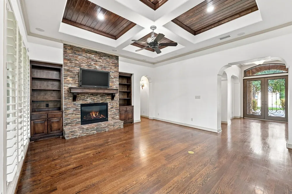 5411 Woodbury Street Weston Lakes, TX 77441
