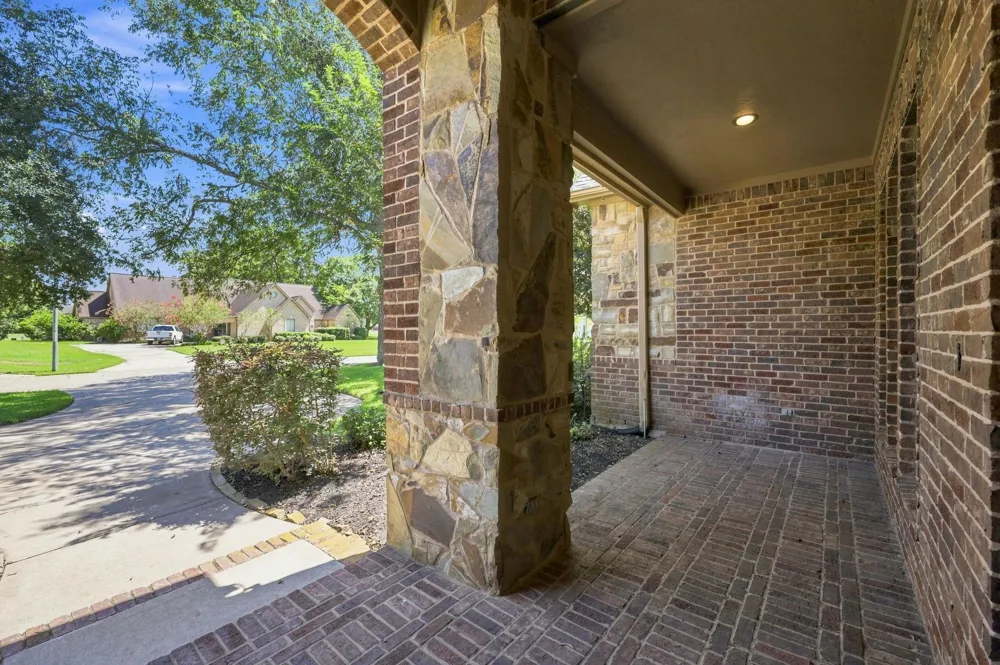 5411 Woodbury Street Weston Lakes, TX 77441