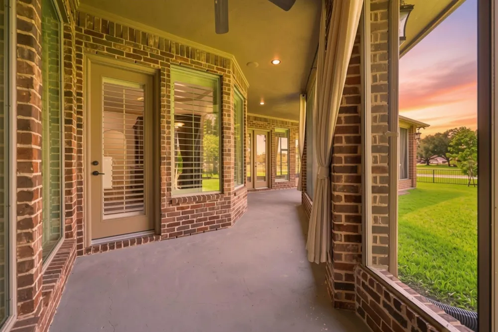 5411 Woodbury Street Weston Lakes, TX 77441