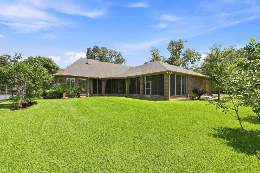 5411 Woodbury Street Weston Lakes, TX 77441