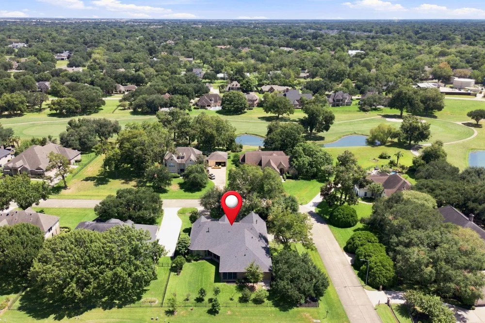 5411 Woodbury Street Weston Lakes, TX 77441