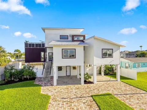 3385 GULFVIEW DRIVE