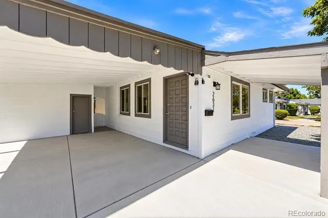 2631 S Green Court Denver, CO 80219